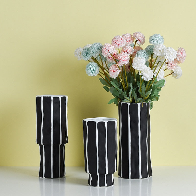Elegant Black Geometric Ceramic Flower Vase in Various Sizes