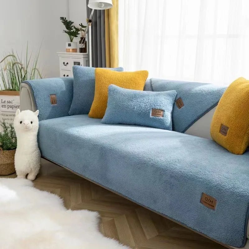 SnugShield – Luxurious Lambswool Sofa Protector for Comfort
