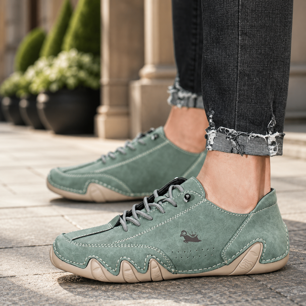 Comfortable Barefoot Footwear for Natural Walking – High-Performance Design