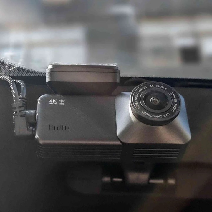 Dual-Lens 4K Dash Camera with GPS and WiFi Connectivity