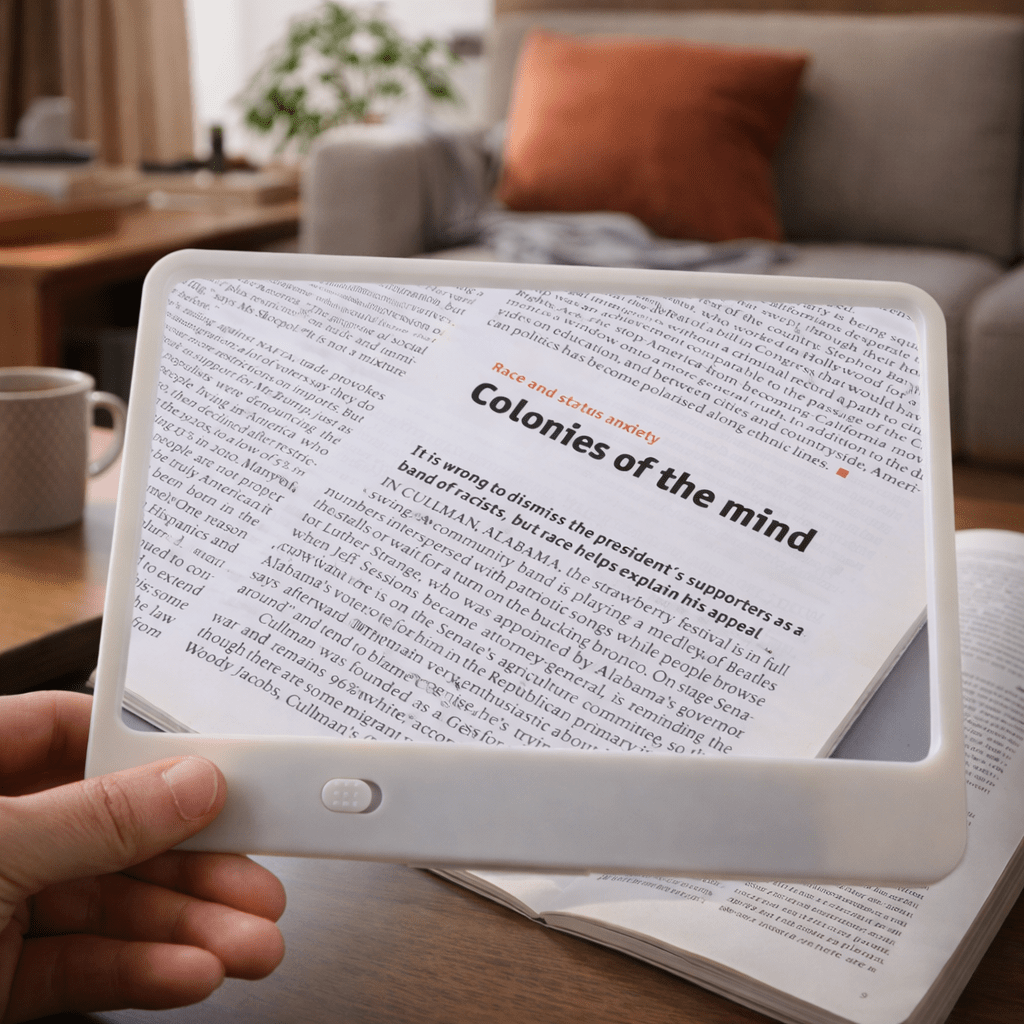 LumaView - 3x LED Magnifier for Effortless Reading