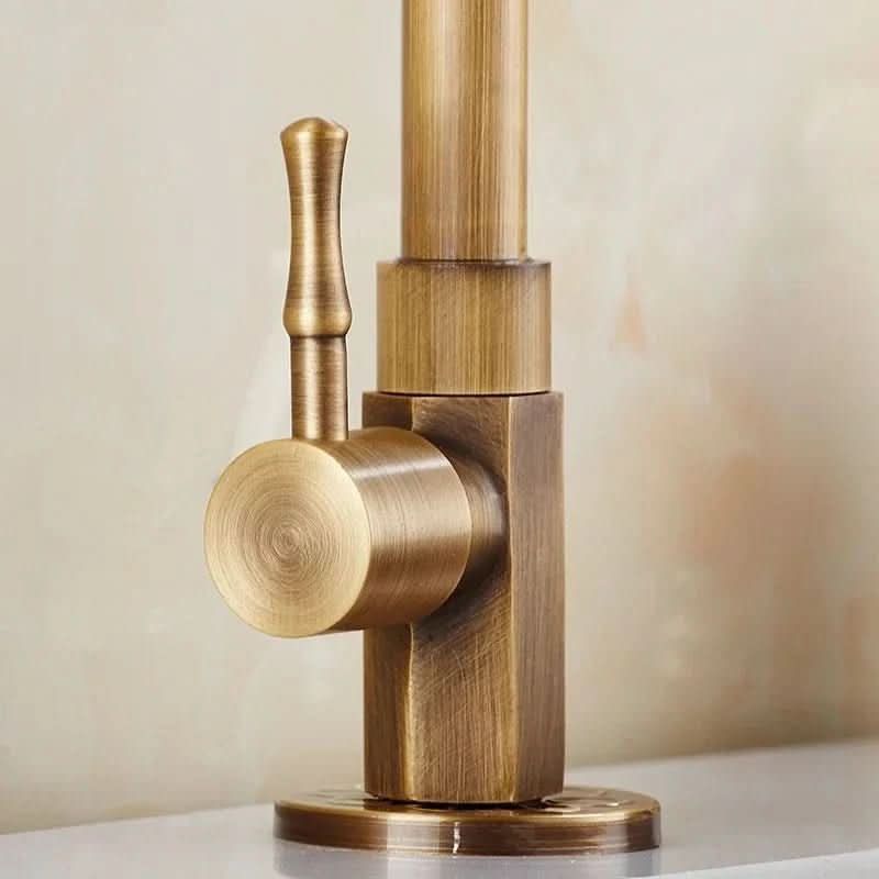 Brass Swan Neck Faucet for Traditional Decor