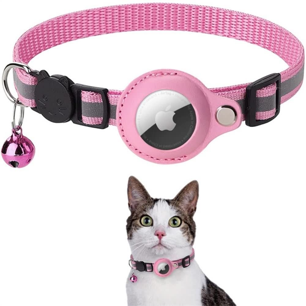 Secure and Visible GPS Collar for Your Adventurous Cat