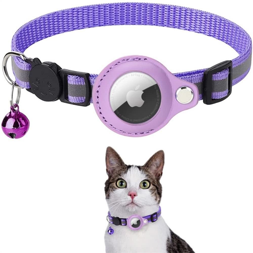 Secure and Visible GPS Collar for Your Adventurous Cat
