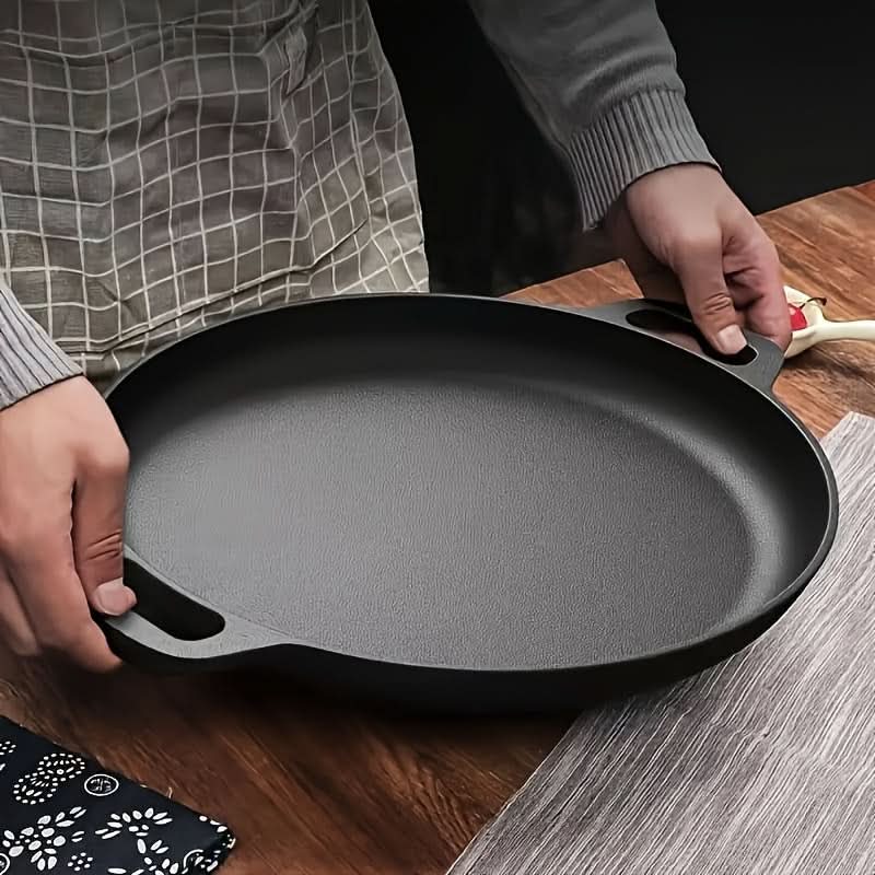 Versatile Cast Iron Skillet for Daily Cooking Tasks