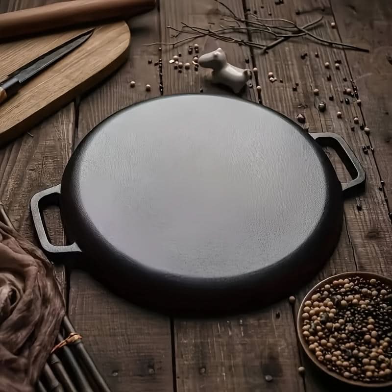 Versatile Cast Iron Skillet for Daily Cooking Tasks