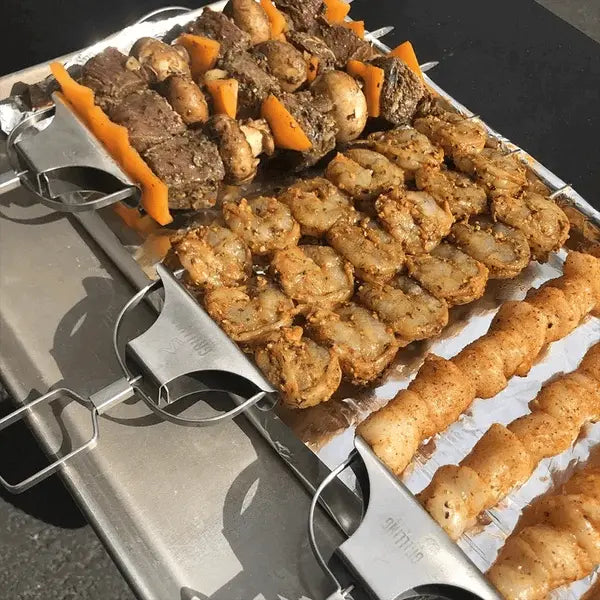 Set of 3 Stainless Steel Skewers with Cleaning Scraper