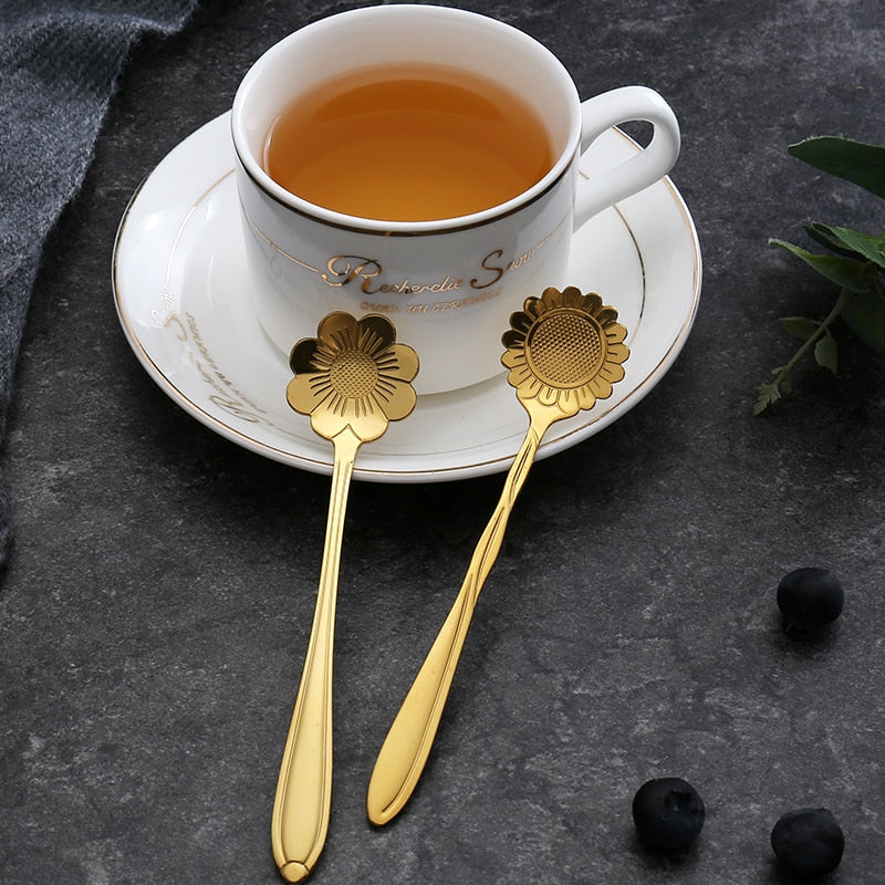 8-Piece Set of Floral Handle Design Stainless Steel Teaspoons