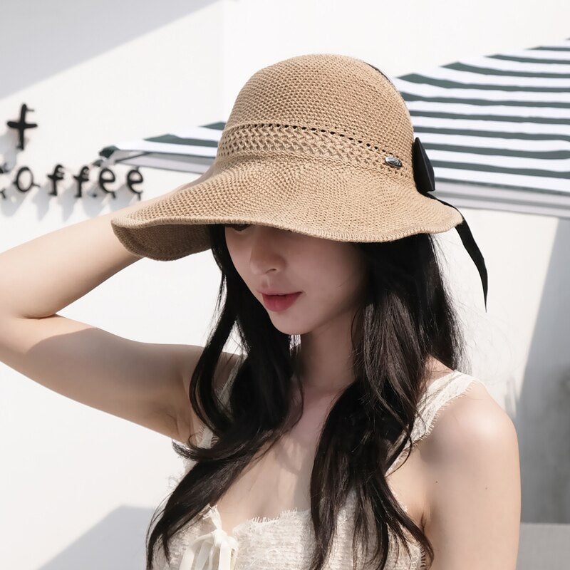 Women's Straw Hat Featuring Ponytail Cutout