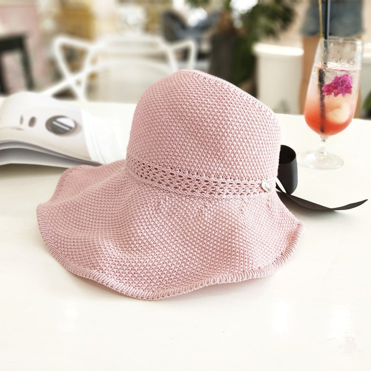 Women's Straw Hat Featuring Ponytail Cutout