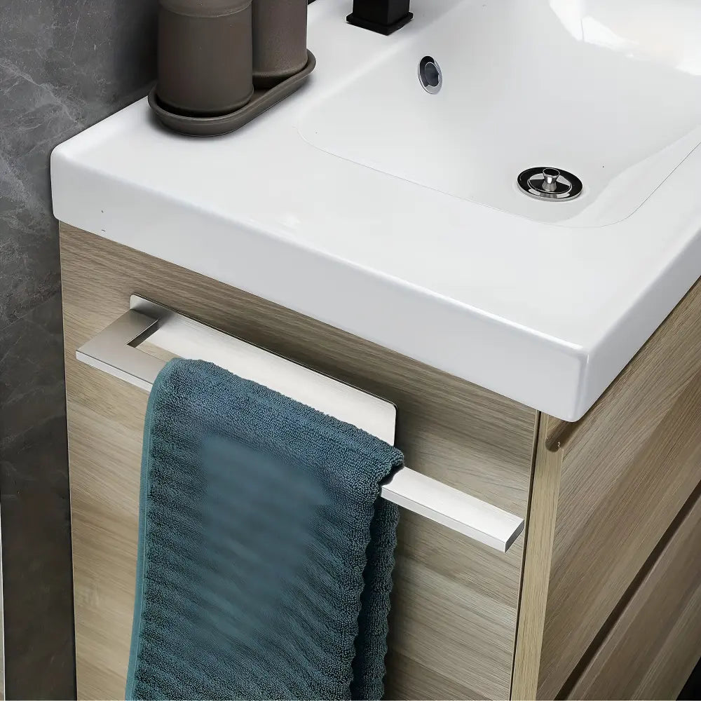 Wall-Mounted Towel Rack in Stainless Steel – No Drilling Required