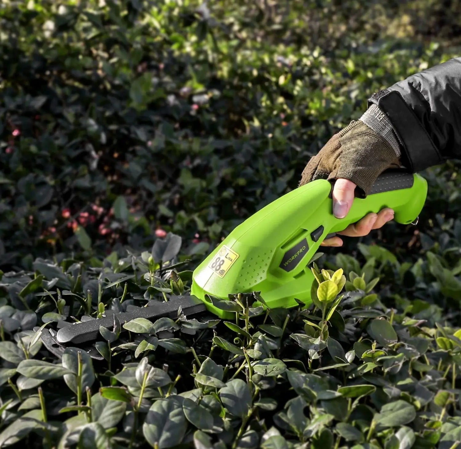 Hedge Trimmer | Grass Shears | Precision Shrub Cutting | Garden Pruning