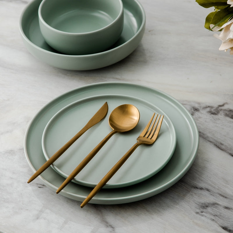 Minimalist Stainless Steel Cutlery Set 18/10 with Titanium Coating