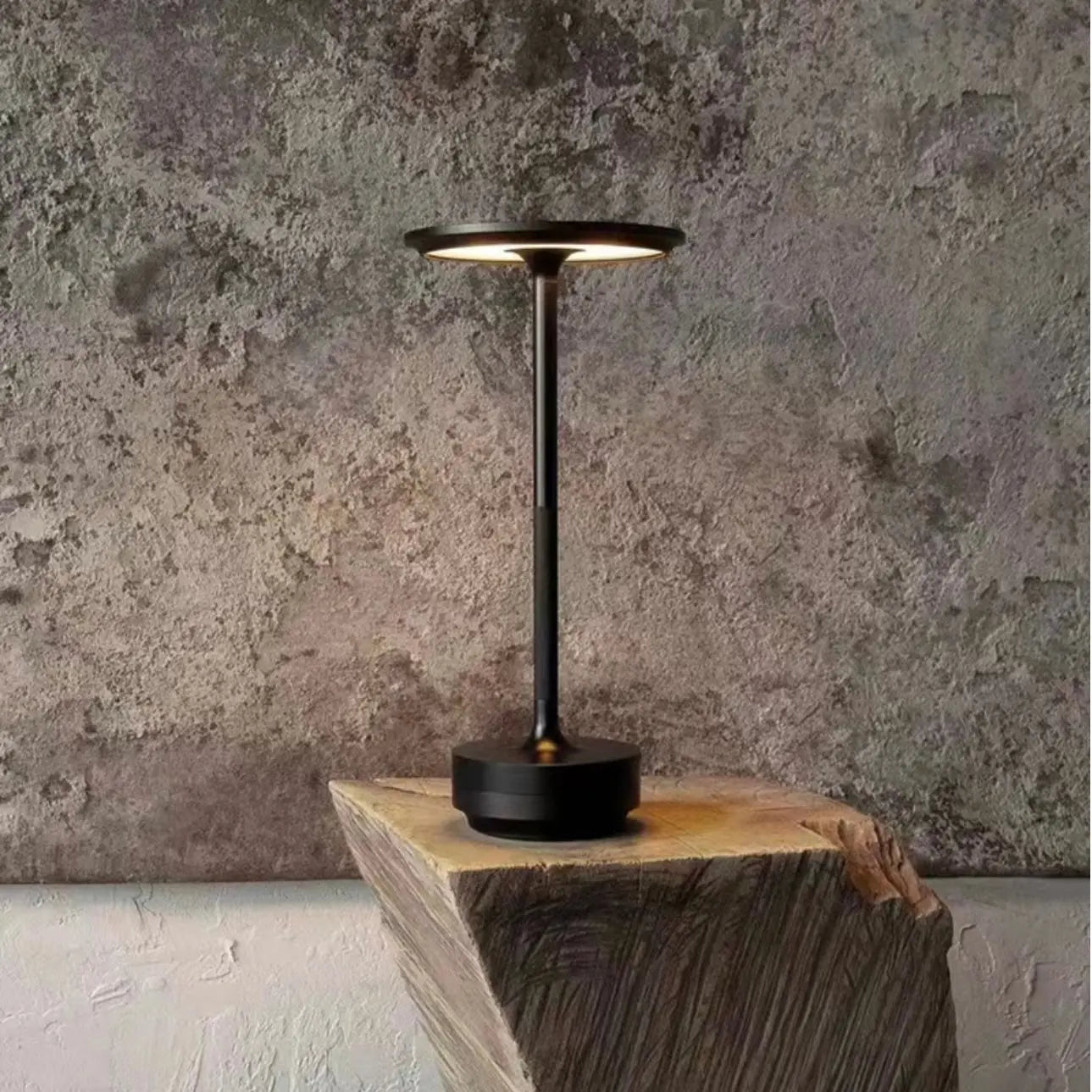 Wireless Dimmable LED Desk Lamp – Aluminum Build, USB-C, IP44 Rated