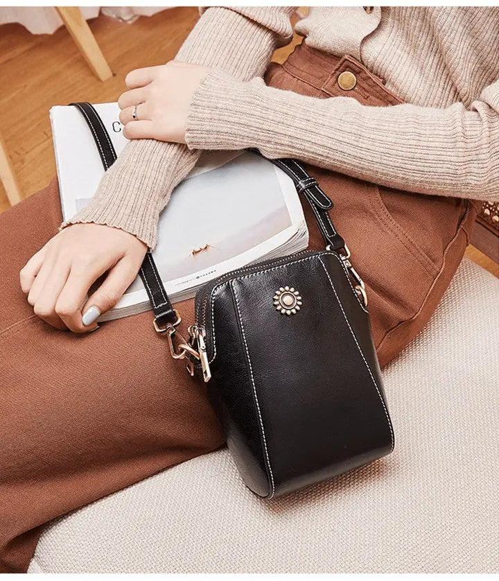 Leather-Look Crossbody Bag with Adjustable Strap and Multiple Pockets