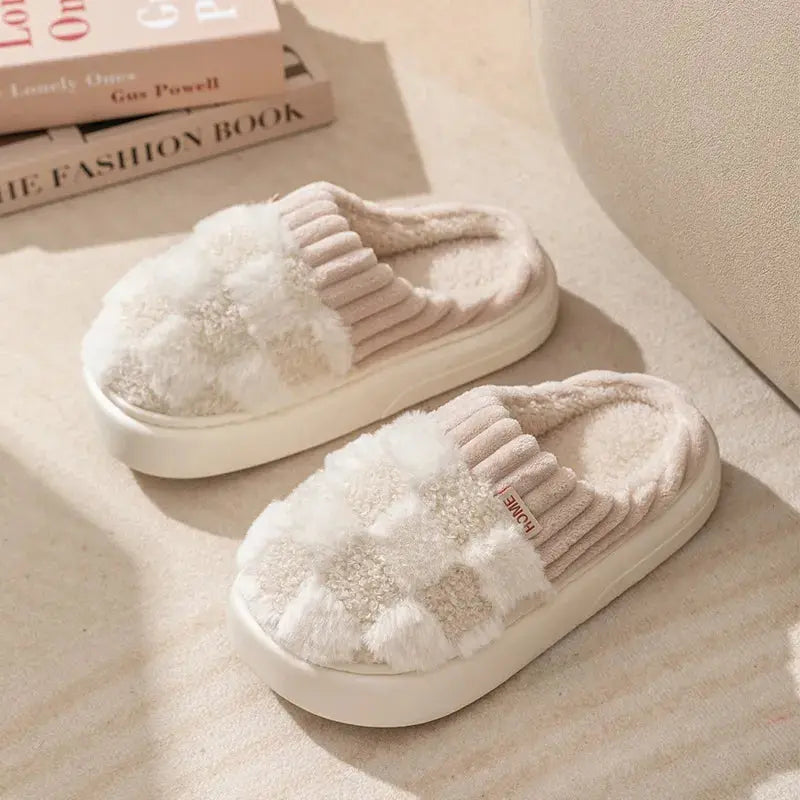 Cozy Checkered Slippers with Warm Lining and Non-Slip Sole