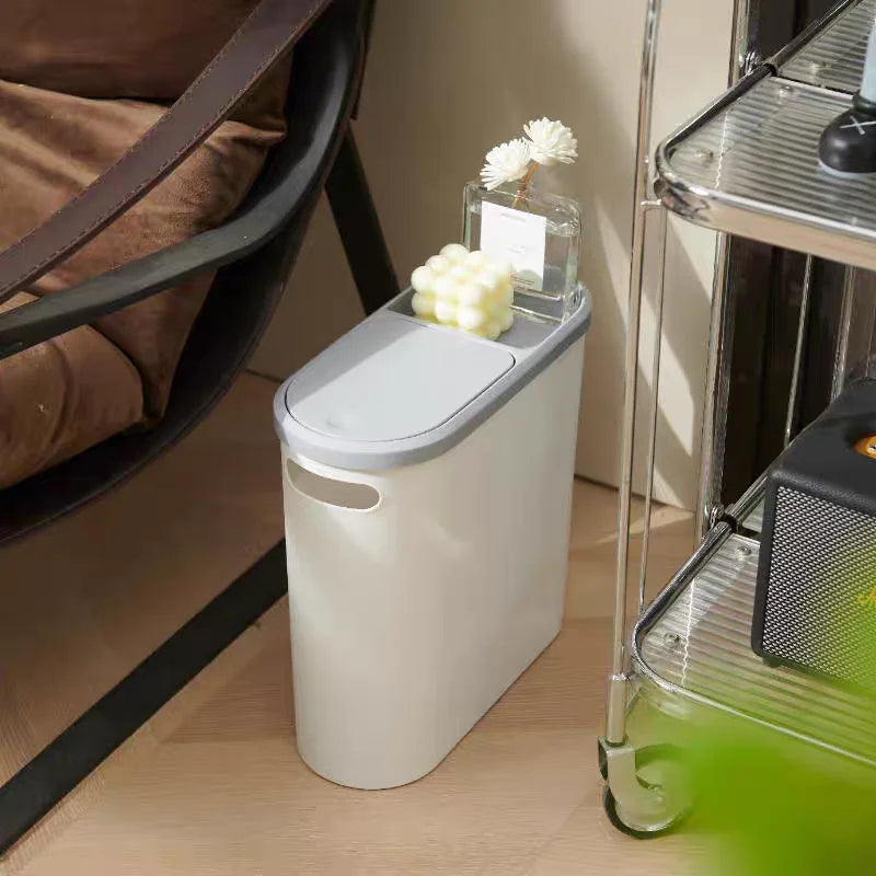 Spacious Contemporary Bathroom Waste Basket with Lid