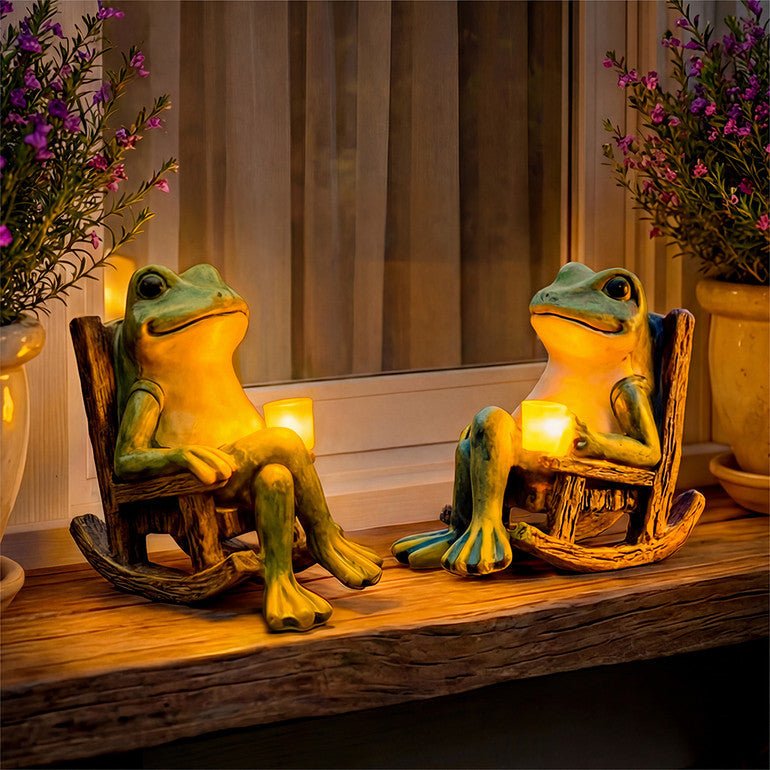 Solar Garden Frog Figurine | Warm White LED Light | Automatic Dusk Switch
