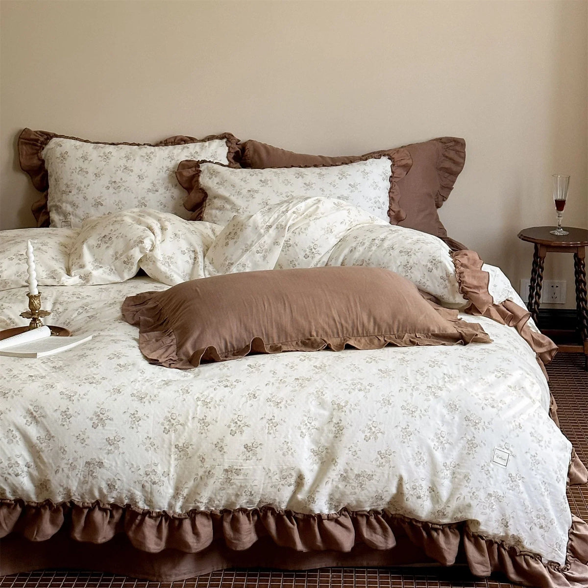 4-Piece Bedding Set Breathable Cotton Blend Ruffled Edges