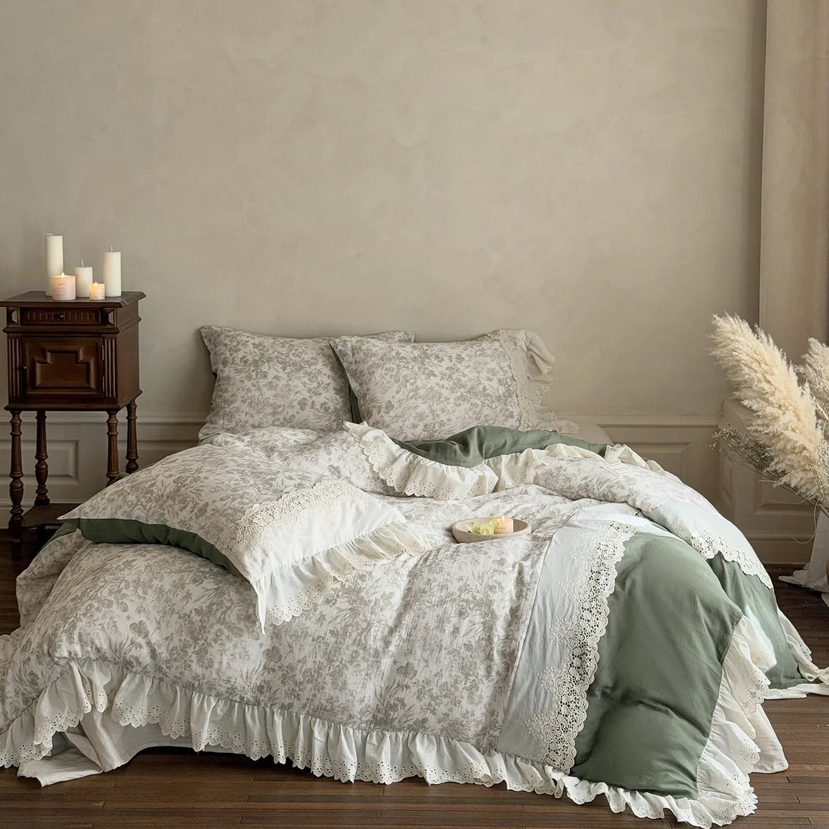 4-Piece Bedding Set Cotton-Linen Reversible Lace & Ruffles