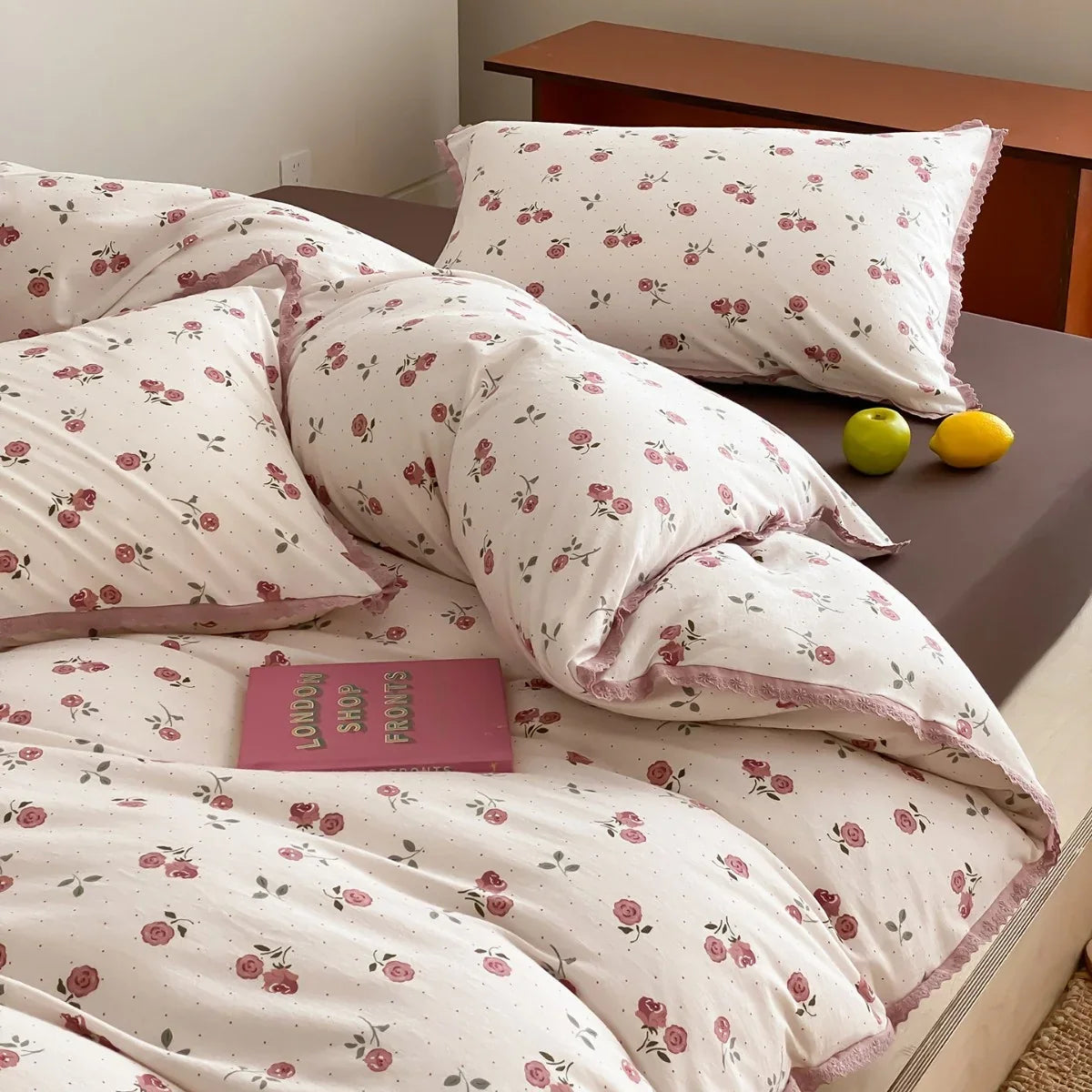 4-Piece Bedding Set Cotton Percale Floral Crochet Lace