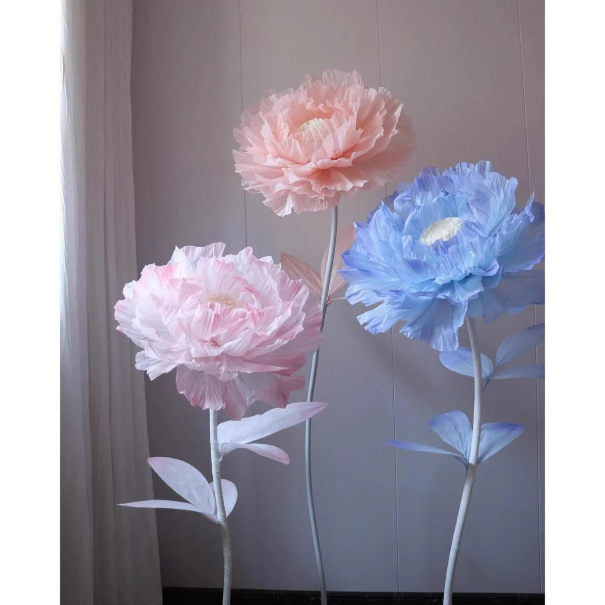 Artificial Flower Sculpture Lifelike Handcrafted Colorfast Decor