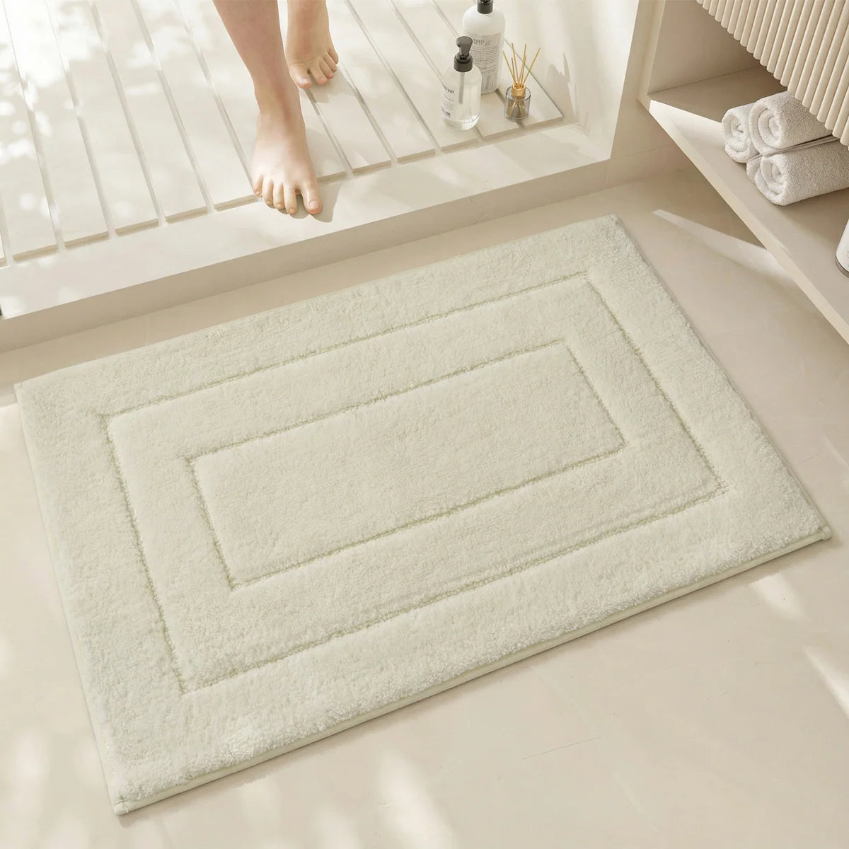 Bath Mat Plush Microfiber Absorbent Non-Slip Machine Washable