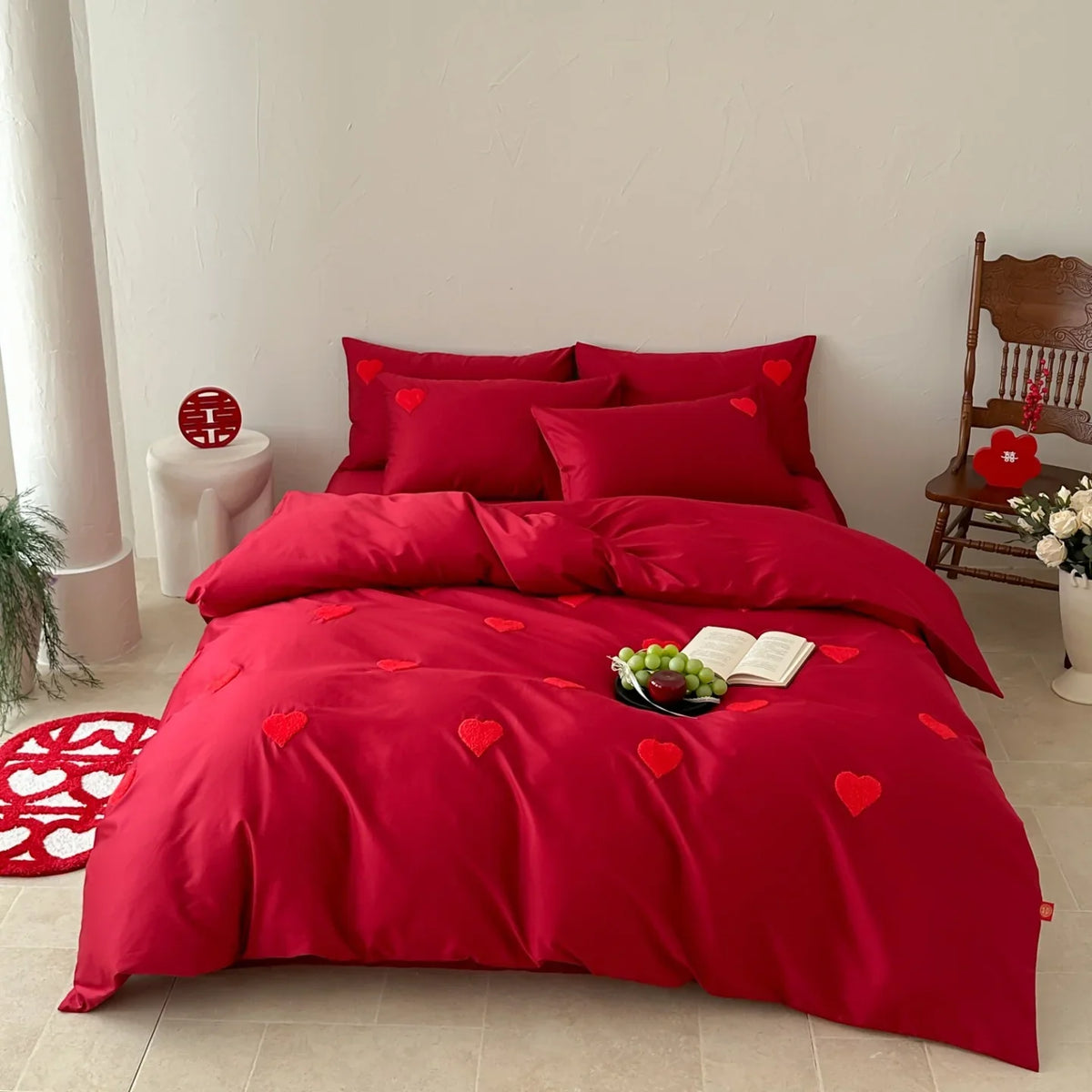 Bedding Set 4-Piece Breathable Cotton Heart Appliques