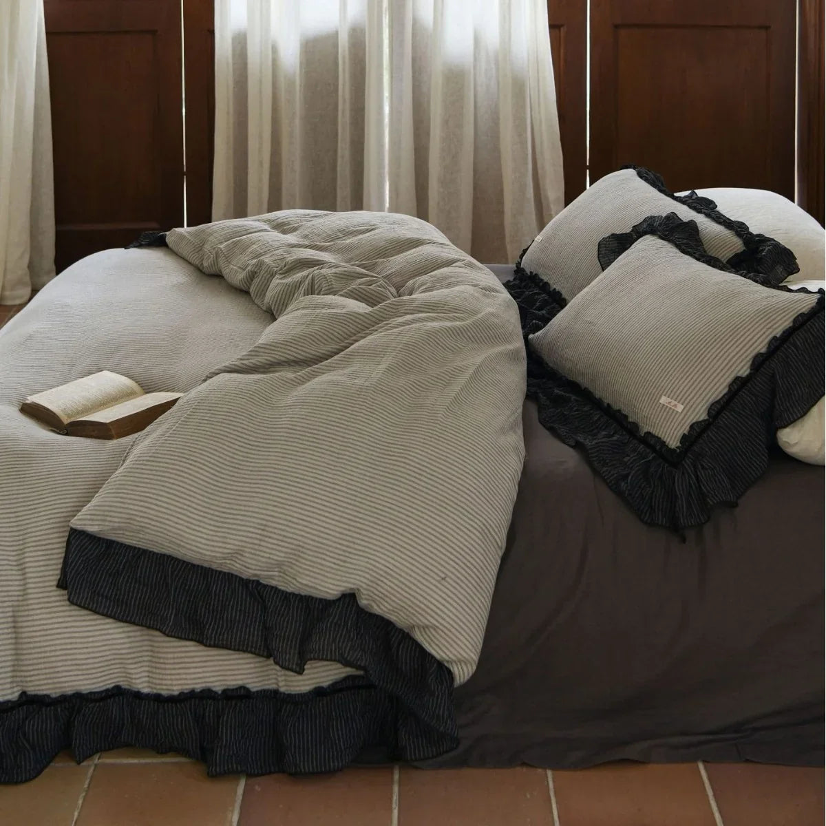 Bedding Set Breathable Cotton Gauze Lace Trim 4-Piece