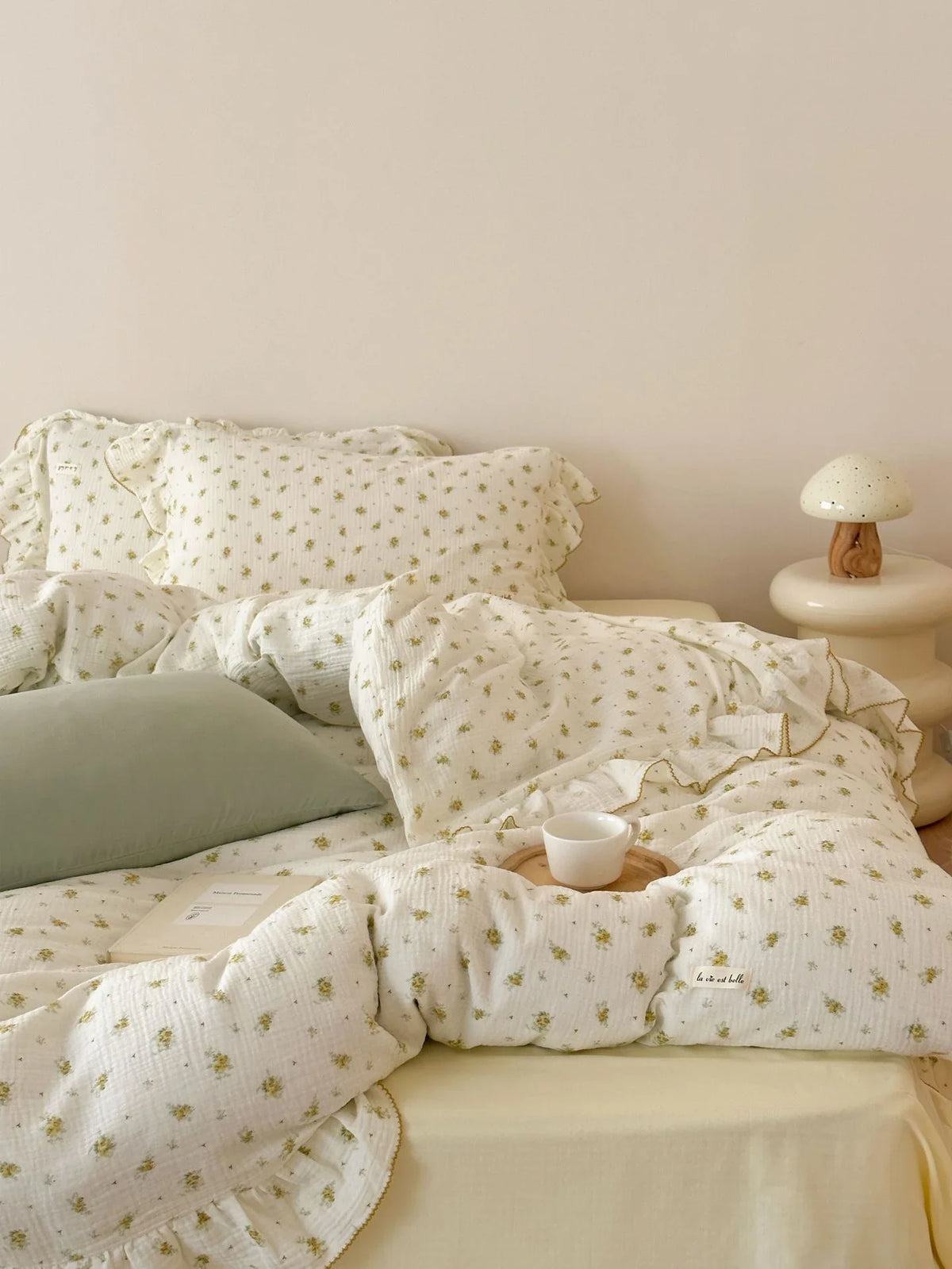 Bedding Set Breathable Cotton Gauze & Ruffled Trim