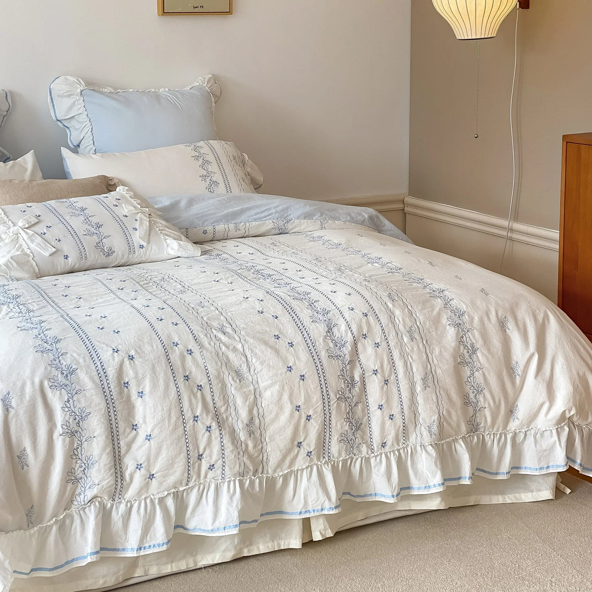 Bedding Set Cotton Embroidered Ruffle Integrated Bed Skirt 4-Piece