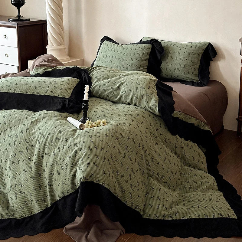 Bedding Set Cotton Jacquard Reversible & Lightly Quilted 4-Piece