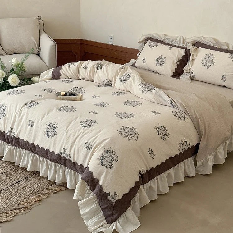 Bedding Set Cotton-Linen Blend Floral Medallion & Frilled Skirt