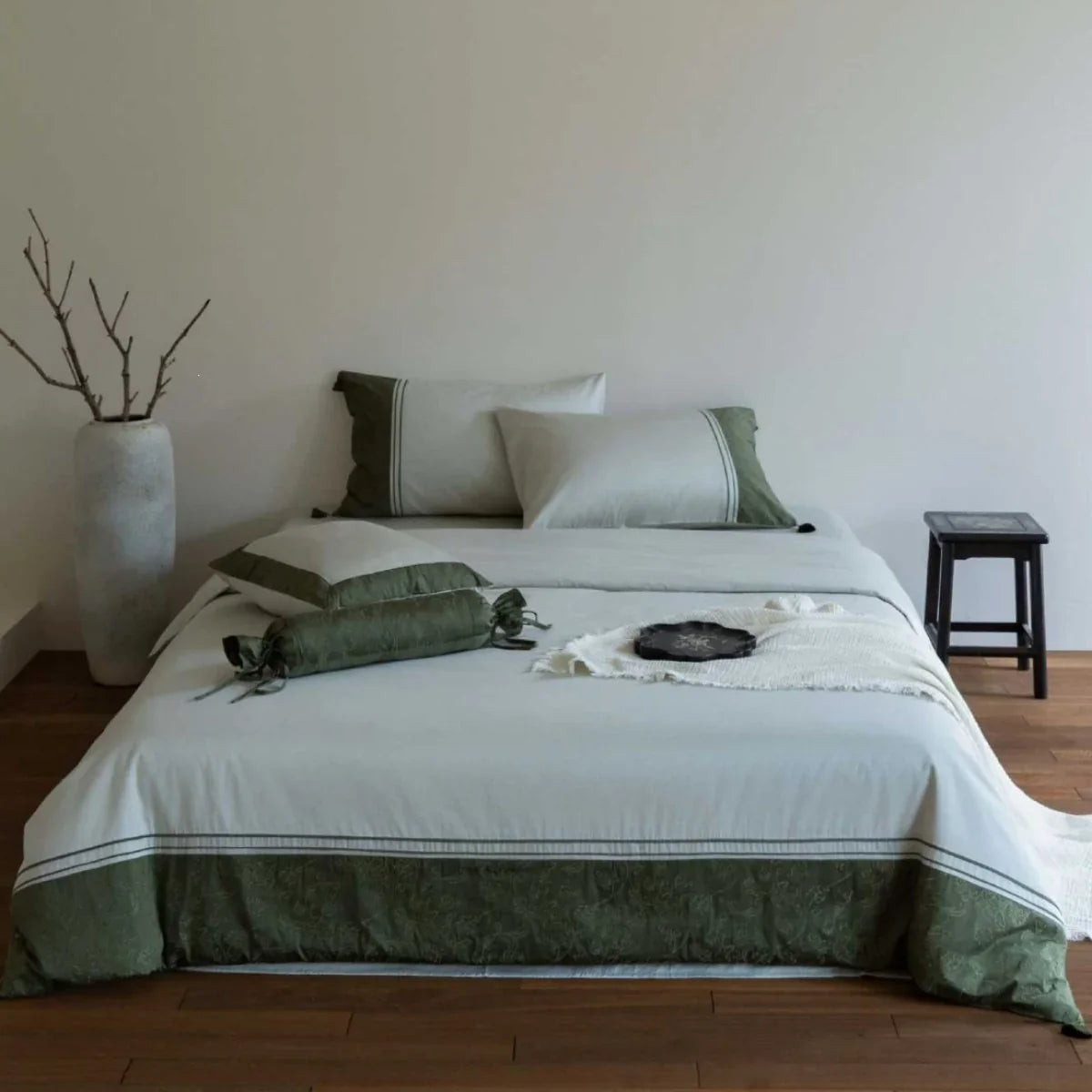 Bedding Set Cotton Satin Decorative Hem Set of 4