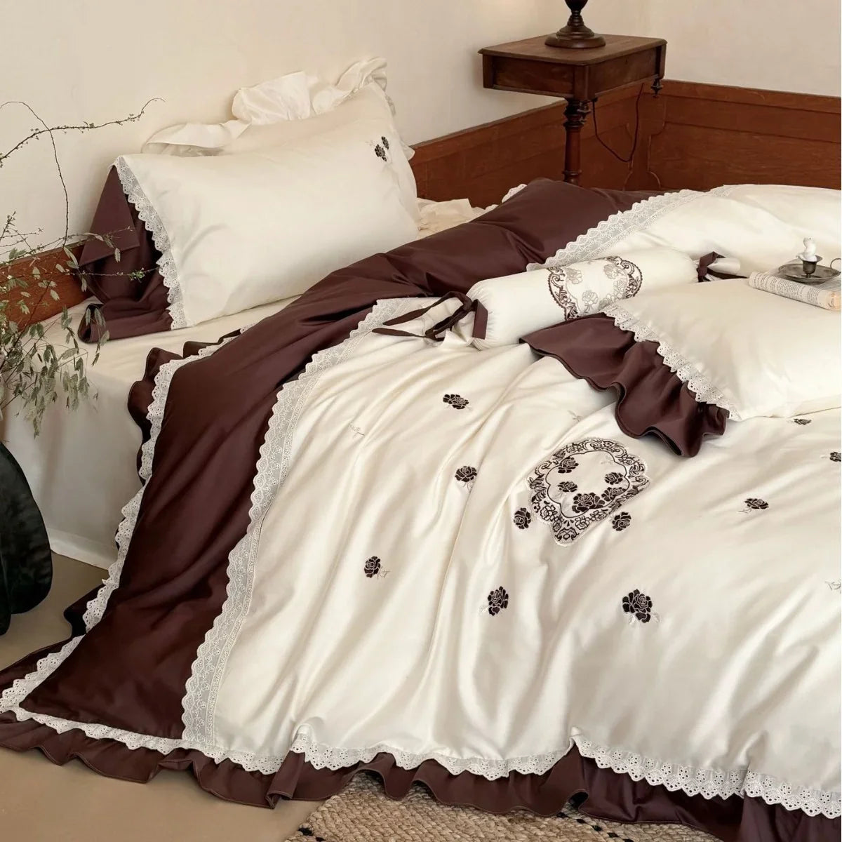 Bedding Set Cotton Satin Embroidered Set of 4