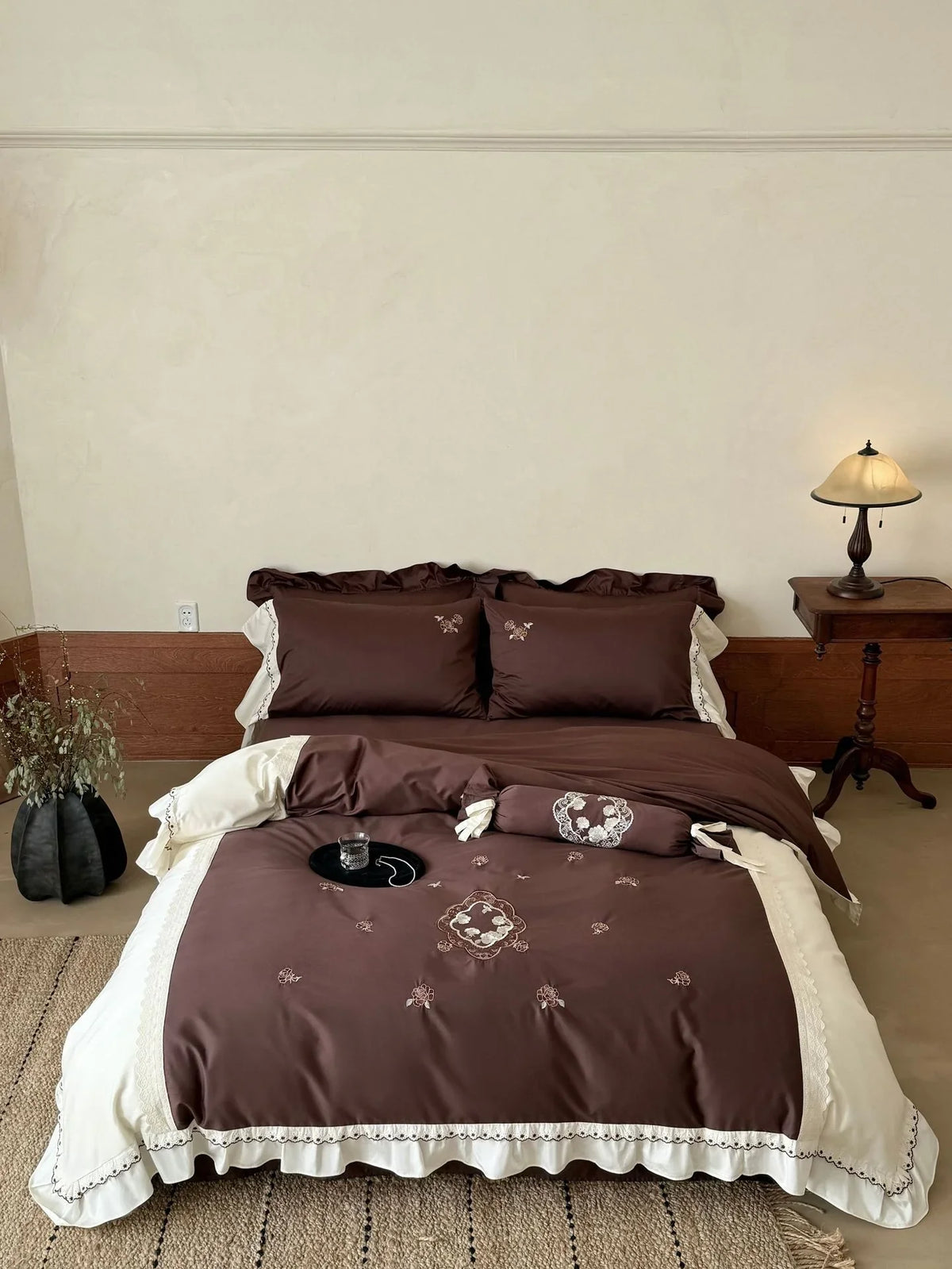 Bedding Set Cotton Satin Embroidered Set of 4