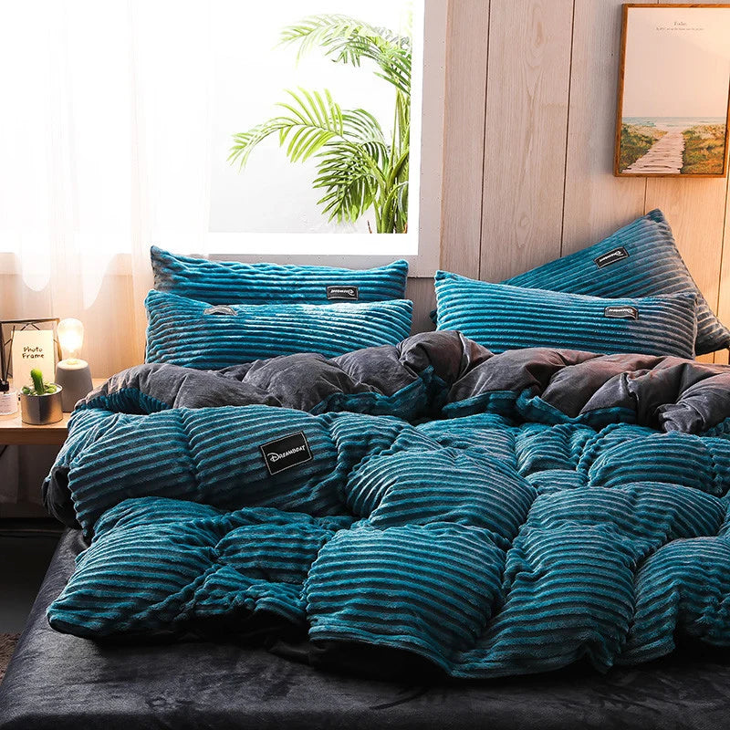 Bedding Set Double-Sided Plush 4-Piece Year-Round Comfort