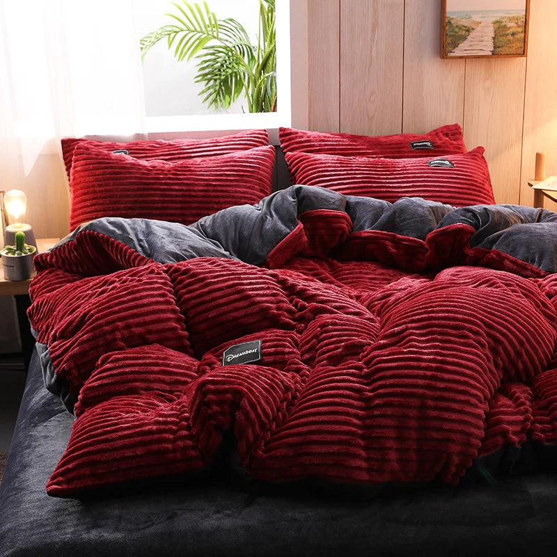 Bedding Set Double-Sided Plush 4-Piece Year-Round Comfort