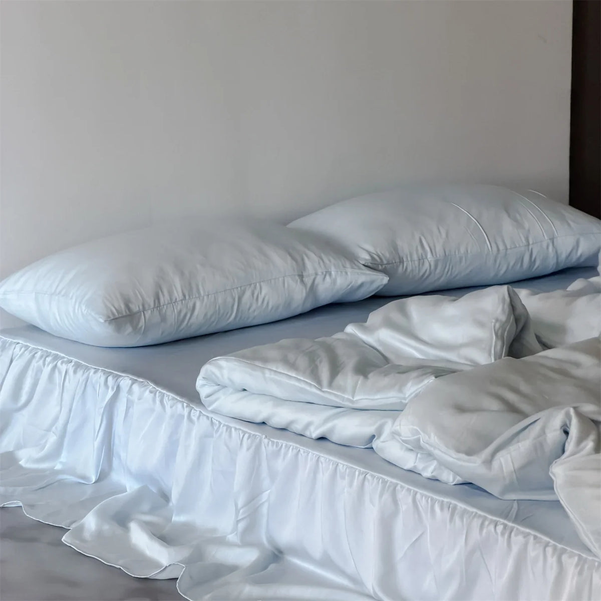 Bedding Set Integrated Bed Skirt Satin Finish Machine Washable