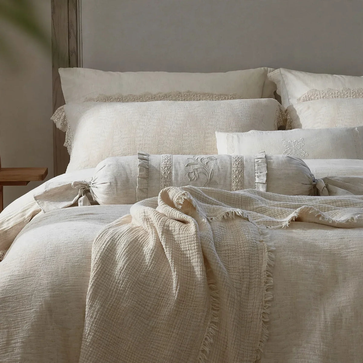 Bedding Set Linen-Cotton Breathable Floral Ruffled Set of 4