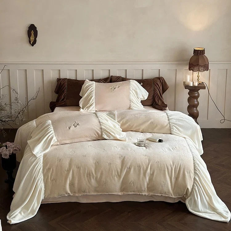Bedding Set Microfiber Velvet Butterfly Embroidery 4-Piece