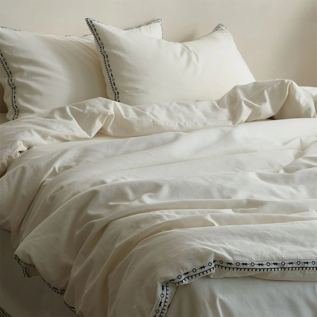 Bedding Set Organic Cotton-Linen Hand-Embroidered 4-Piece