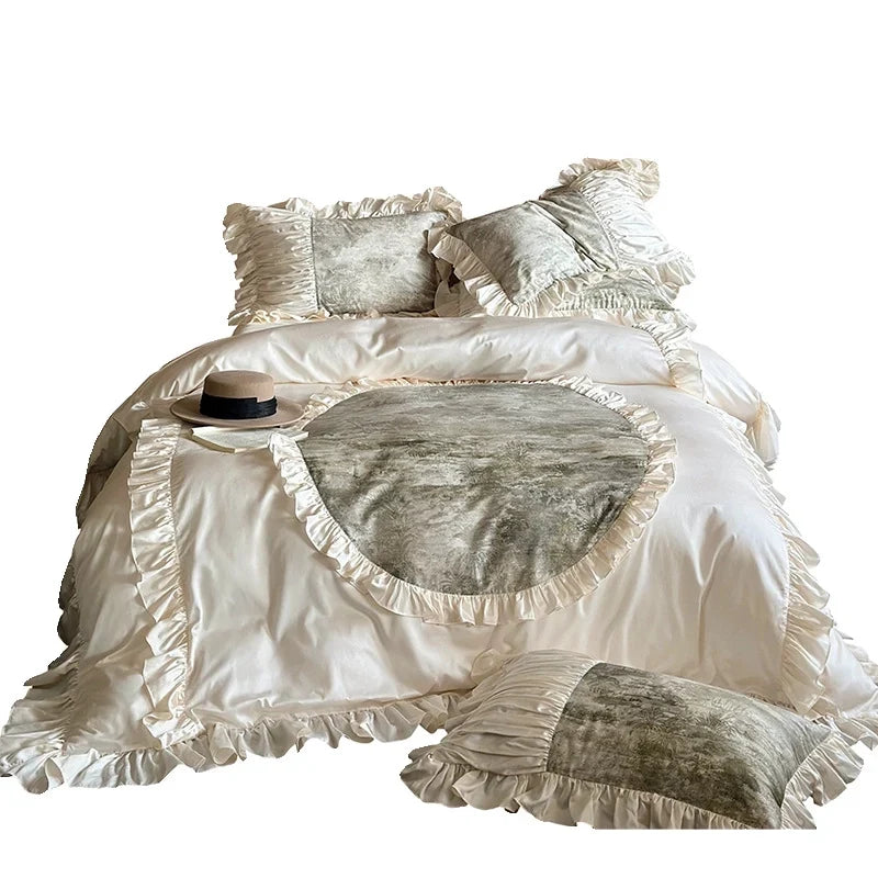 Bedding Set Ruffled Edges & Velvet Heart Satin-Look Fabric