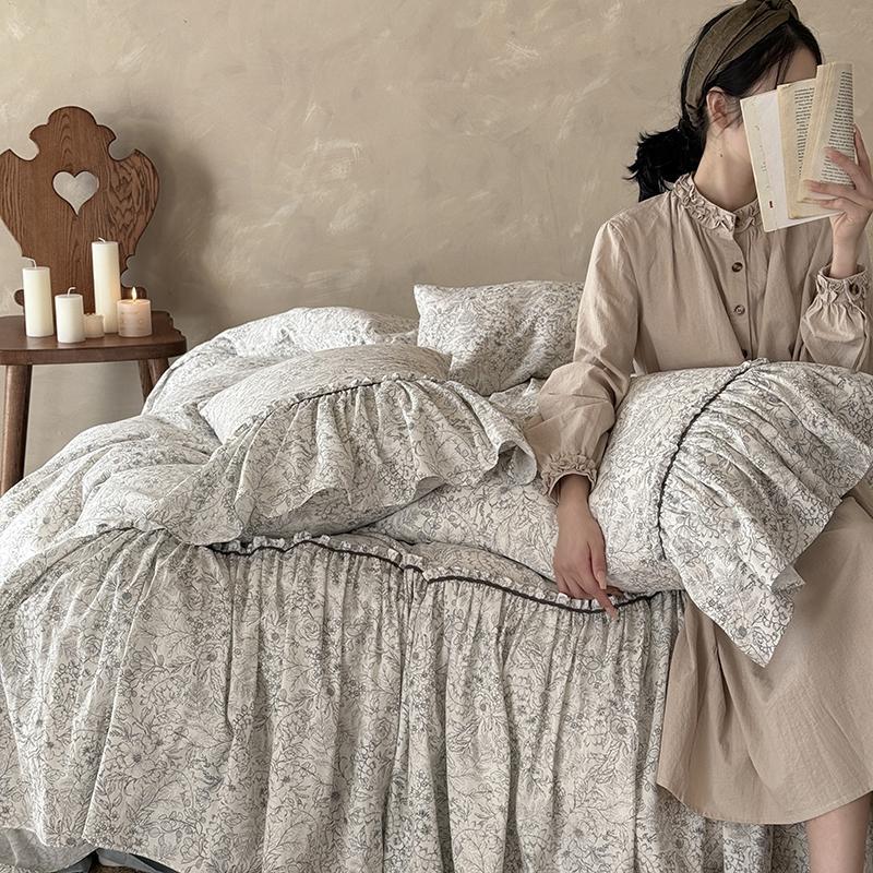 Bedding Set Ruffled Hem & Floral Cotton Blend 4 Piece