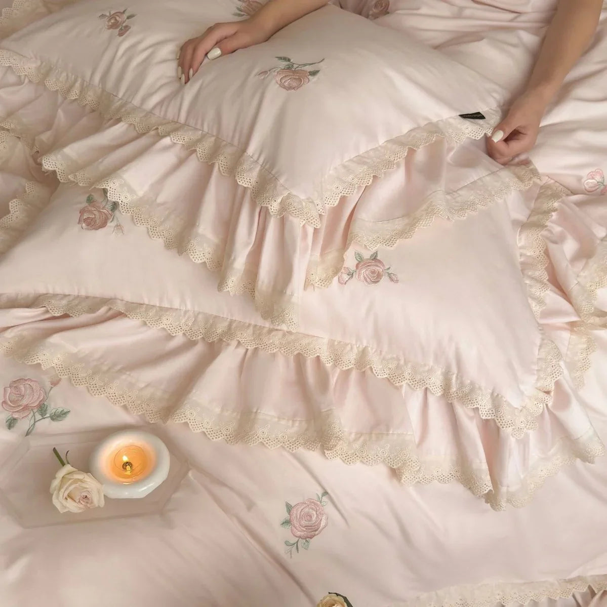 Bedding Set Ruffled Lace & Rose Embroidery