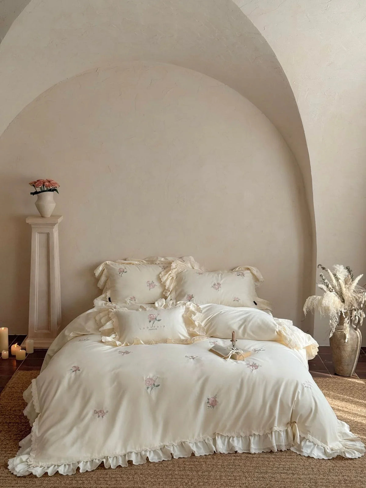 Bedding Set Ruffled Lace & Rose Embroidery