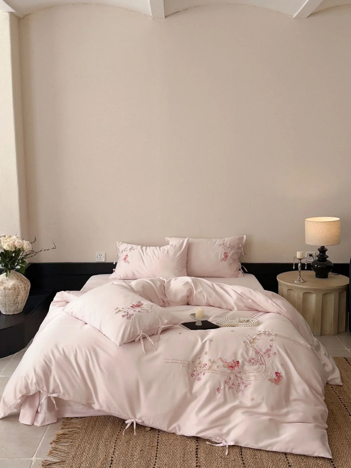 Bedding Set Satin Floral Embroidery 4-Piece