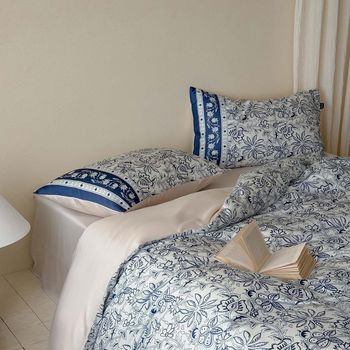 Bedding Set Silky Cotton Satin Floral 4-Piece