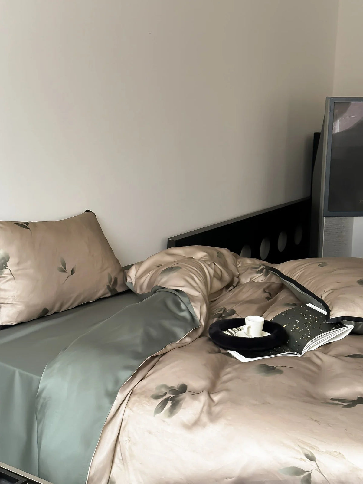 Bedding Set Silky Satin Floral Hidden Zippers