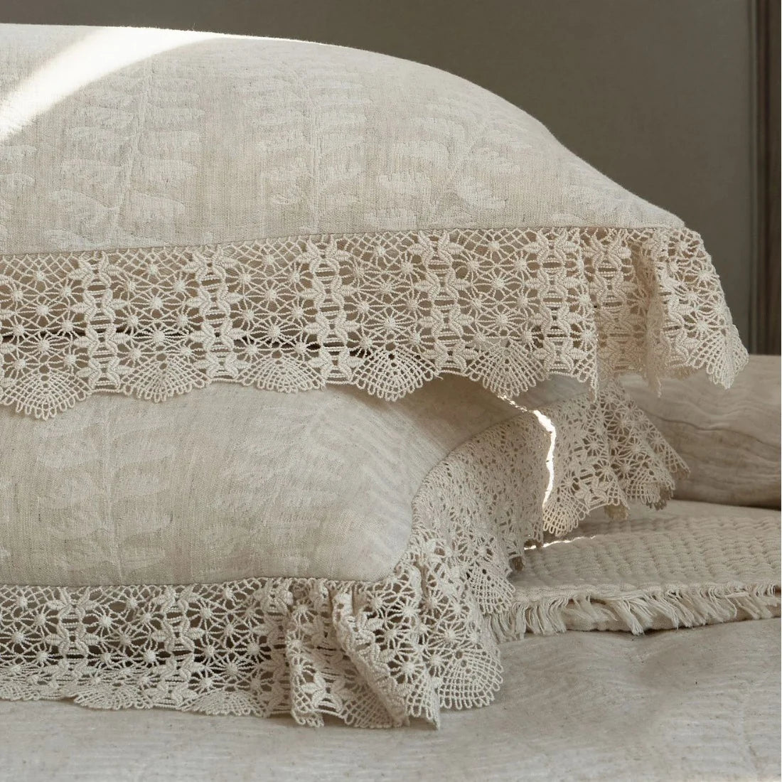 Bedding Set Soft-Washed Linen-Cotton Crochet Edge 4-Piece